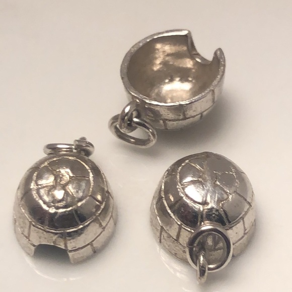 Igloo sterling silver vintage pendant bracelet charm - Picture 4 of 5